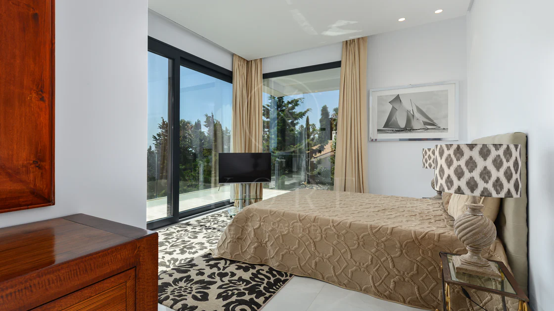 Luxury Villa with Panoramic Sea Views in La Paloma, Manilva