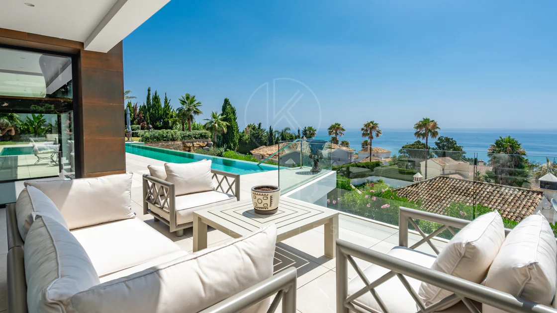 Luxury Villa with Panoramic Sea Views in La Paloma, Manilva