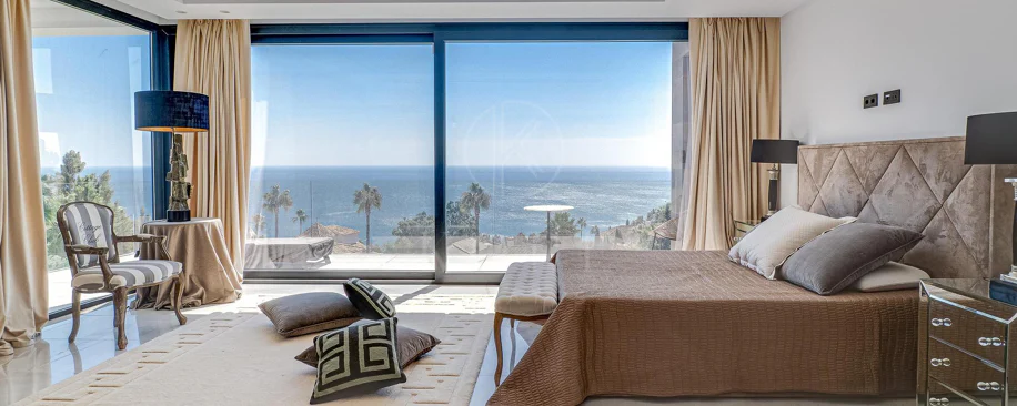 Luxury Villa with Panoramic Sea Views in La Paloma, Manilva