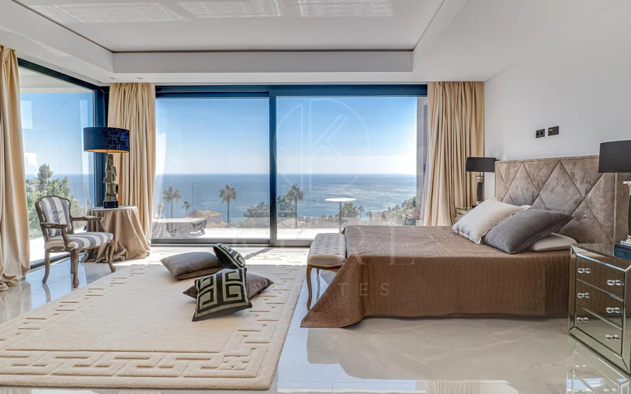 Luxury Villa with Panoramic Sea Views in La Paloma, Manilva