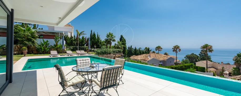 Luxury Villa with Panoramic Sea Views in La Paloma, Manilva