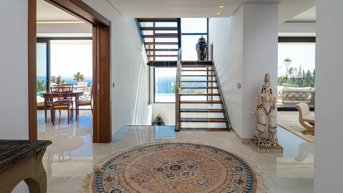 Luxury Villa with Panoramic Sea Views in La Paloma, Manilva