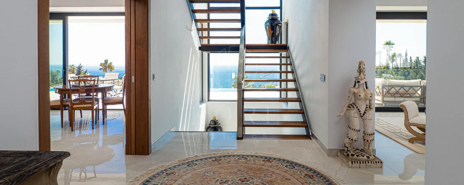 Luxury Villa with Panoramic Sea Views in La Paloma, Manilva