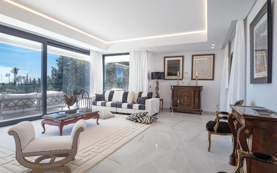 Luxury Villa with Panoramic Sea Views in La Paloma, Manilva