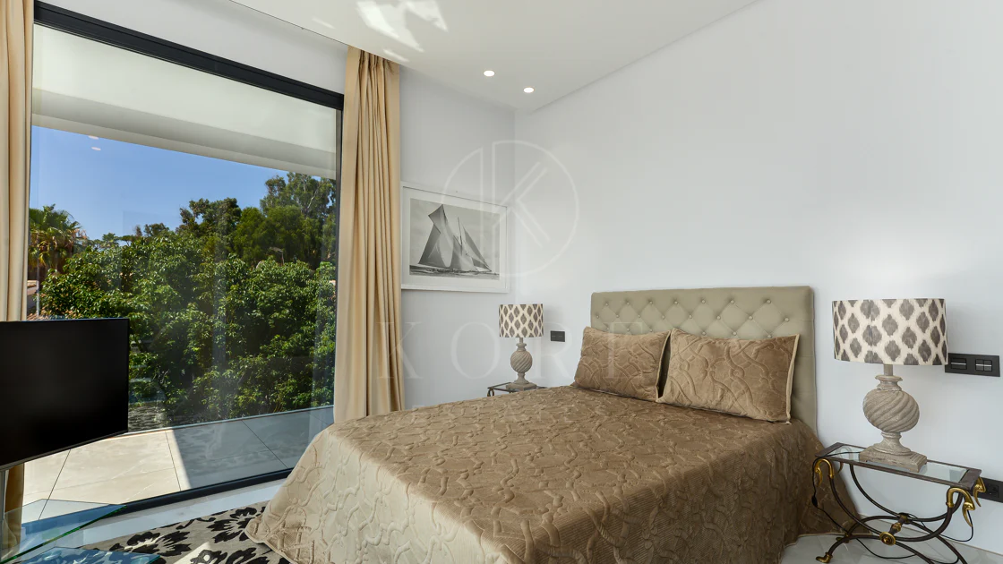 Luxury Villa with Panoramic Sea Views in La Paloma, Manilva