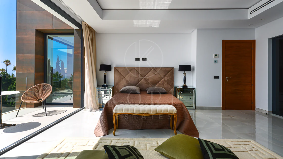 Luxury Villa with Panoramic Sea Views in La Paloma, Manilva