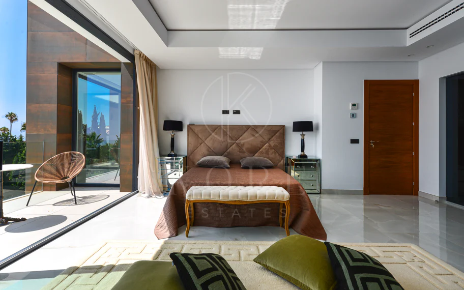 Luxury Villa with Panoramic Sea Views in La Paloma, Manilva