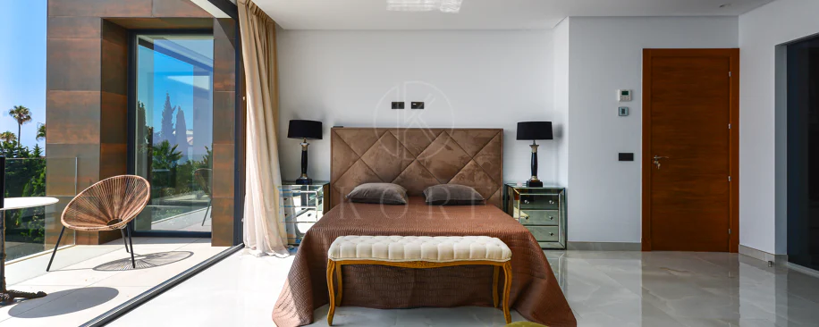 Luxury Villa with Panoramic Sea Views in La Paloma, Manilva