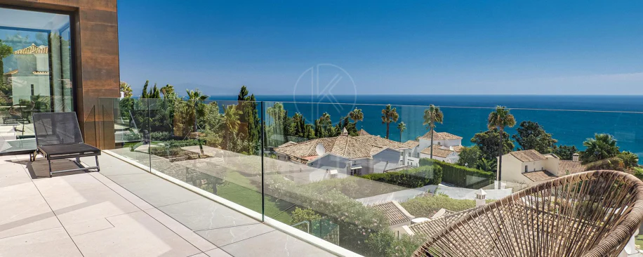 Luxury Villa with Panoramic Sea Views in La Paloma, Manilva
