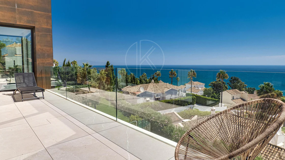 Luxury Villa with Panoramic Sea Views in La Paloma, Manilva