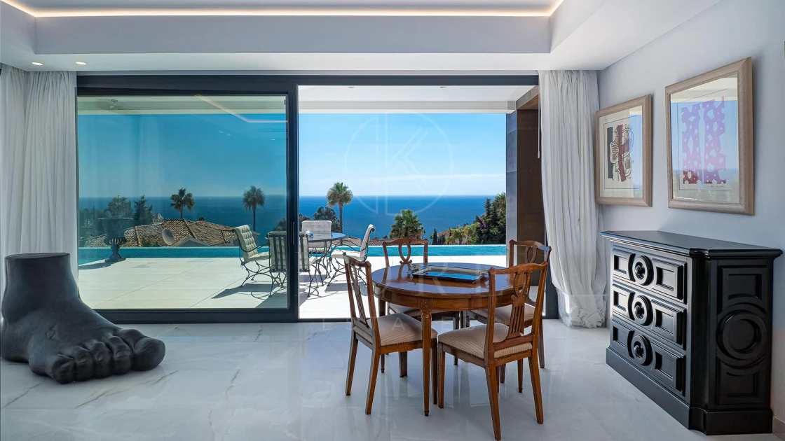 Luxury Villa with Panoramic Sea Views in La Paloma, Manilva