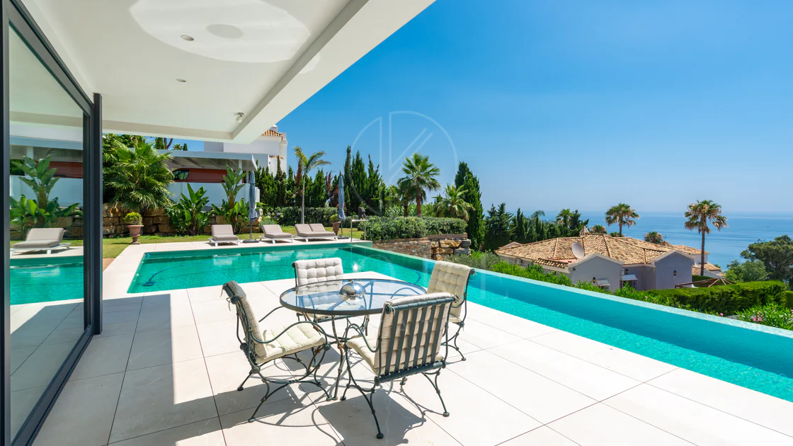 Luxury Villa with Panoramic Sea Views in La Paloma, Manilva