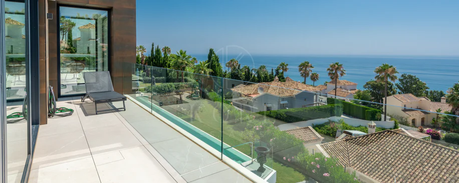 Luxury Villa with Panoramic Sea Views in La Paloma, Manilva