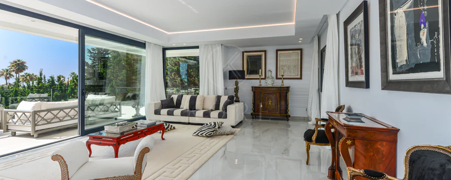 Luxury Villa with Panoramic Sea Views in La Paloma, Manilva