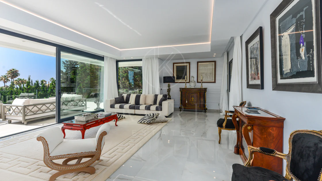 Luxury Villa with Panoramic Sea Views in La Paloma, Manilva