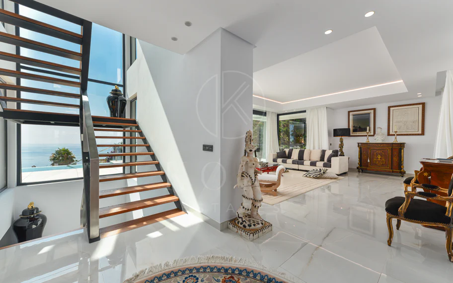 Luxury Villa with Panoramic Sea Views in La Paloma, Manilva