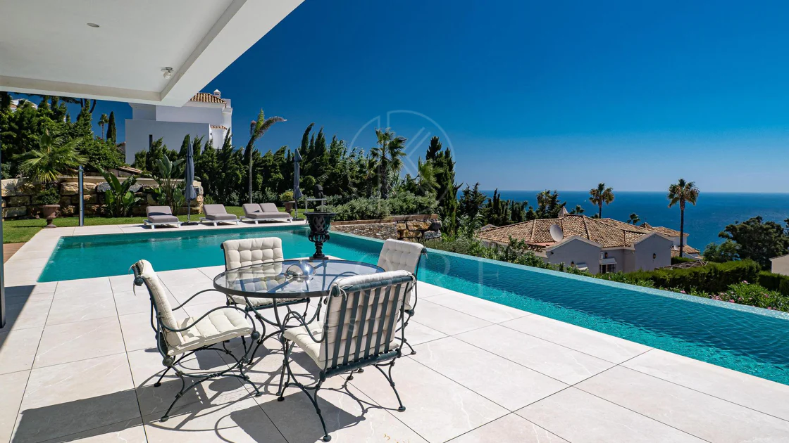 Luxury Villa with Panoramic Sea Views in La Paloma, Manilva