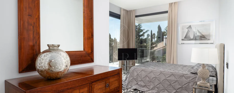 Luxury Villa with Panoramic Sea Views in La Paloma, Manilva