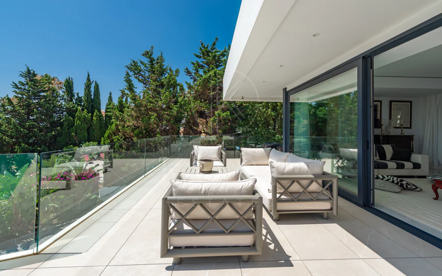 Luxury Villa with Panoramic Sea Views in La Paloma, Manilva