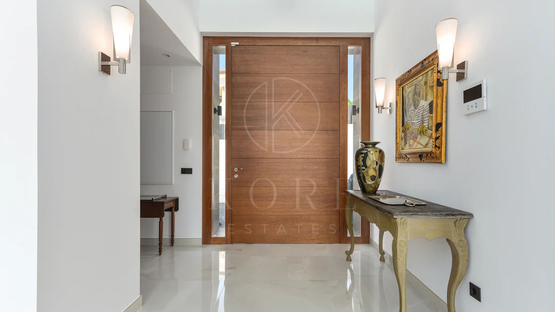Luxury Villa with Panoramic Sea Views in La Paloma, Manilva