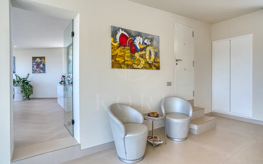 Outstanding, five bedroom Villa located in Altos de Los Monteros with panoramic sea views