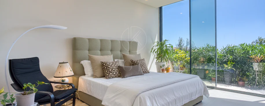 Outstanding, five bedroom Villa located in Altos de Los Monteros with panoramic sea views