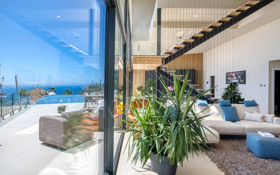 Outstanding, five bedroom Villa located in Altos de Los Monteros with panoramic sea views