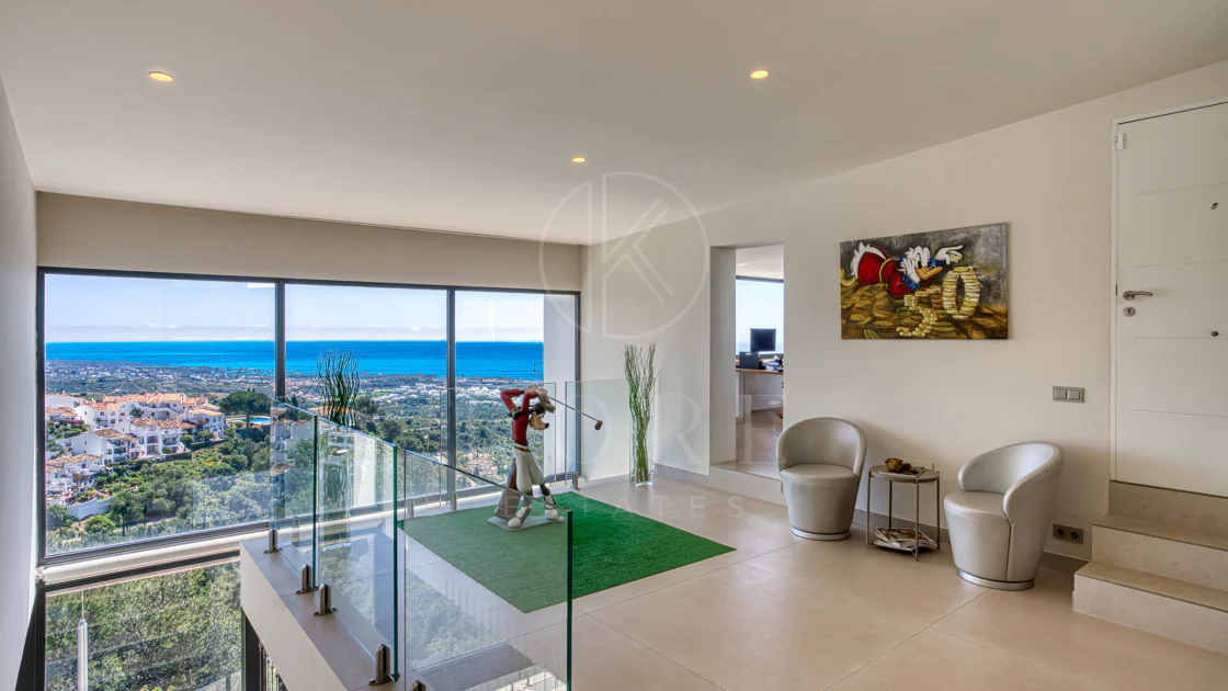 Outstanding, five bedroom Villa located in Altos de Los Monteros with panoramic sea views
