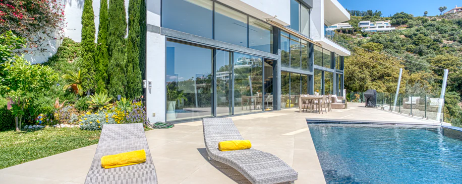 Outstanding, five bedroom Villa located in Altos de Los Monteros with panoramic sea views