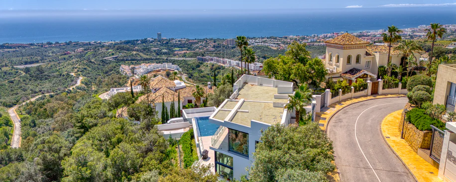 Outstanding, five bedroom Villa located in Altos de Los Monteros with panoramic sea views