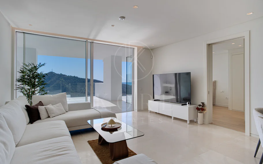 Beautiful two bedroom, south east facing apartment located in the exclusive Urbanisation Palo Alto