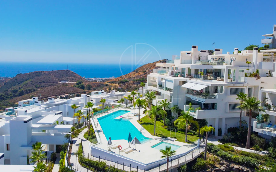 Beautiful two bedroom, south east facing apartment located in the exclusive Urbanisation Palo Alto