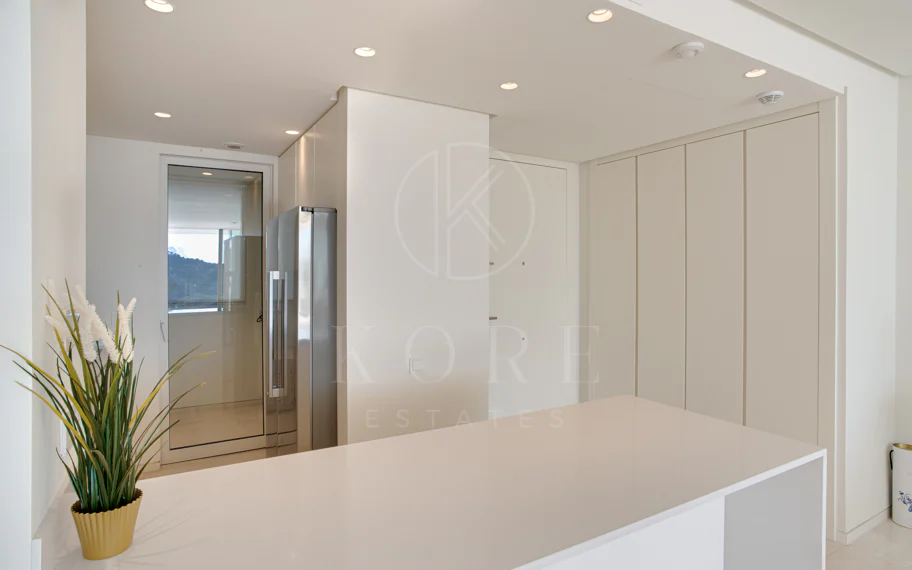 Beautiful two bedroom, south east facing apartment located in the exclusive Urbanisation Palo Alto