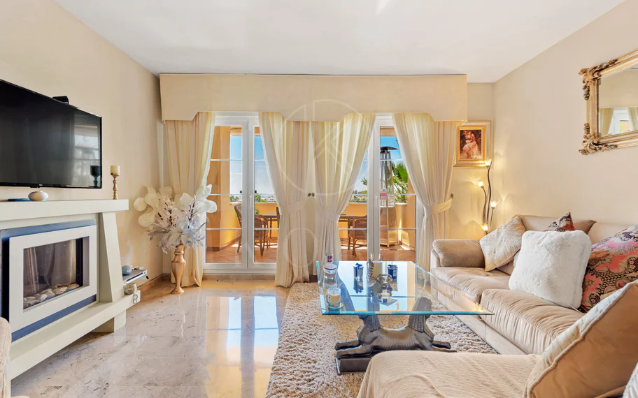 Sea View Apartment, Cumbres del Rodeo, Nueva Andalucía