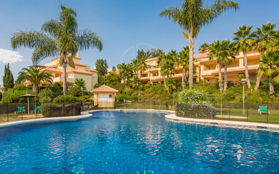 Sea View Apartment, Cumbres del Rodeo, Nueva Andalucía