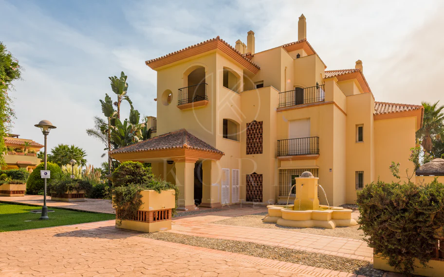 Sea View Apartment, Cumbres del Rodeo, Nueva Andalucía