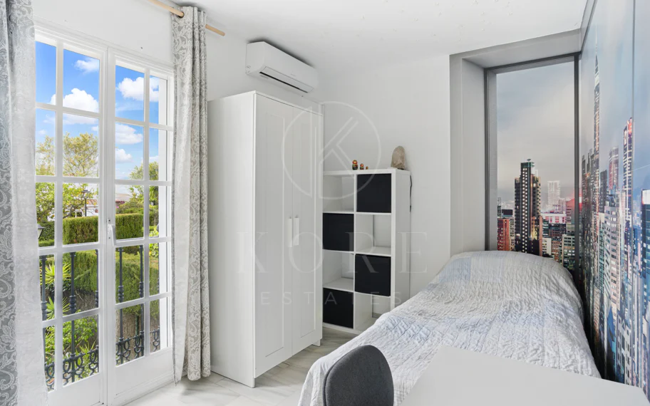 Wonderful three bedroom townhouse with sea views, located in Bel Air, Estepona