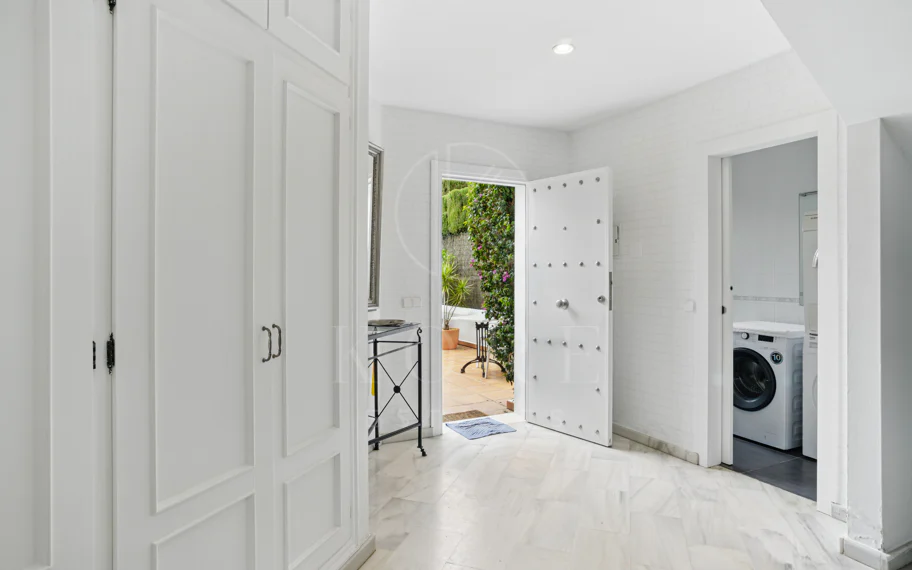 Wonderful three bedroom townhouse with sea views, located in Bel Air, Estepona