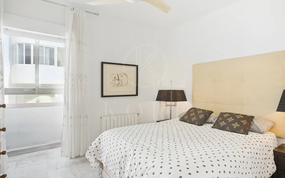 Impressive three bedroom, south facing duplex penthouse in the well-known and gated community Marbella Real