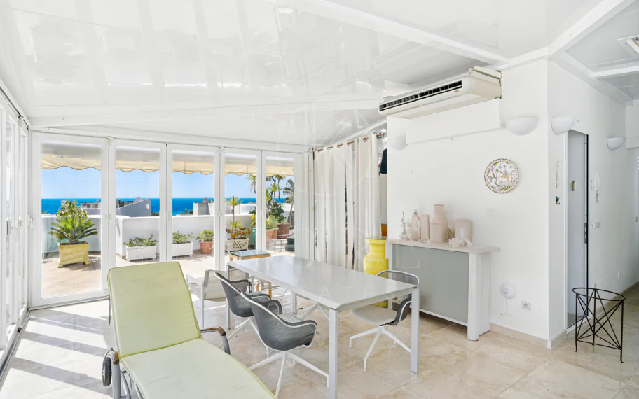 Impressive three bedroom, south facing duplex penthouse in the well-known and gated community Marbella Real