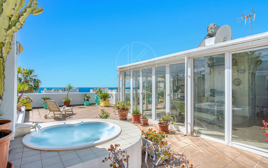 Impressive three bedroom, south facing duplex penthouse in the well-known and gated community Marbella Real