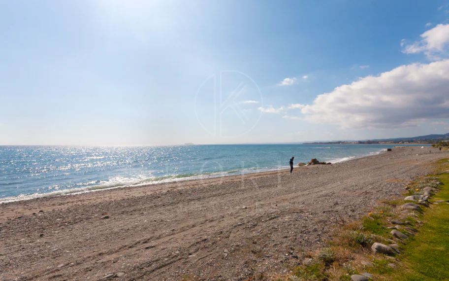Fantastic Plot for Sale in Puerto del Almendro, Benahavis with sea views