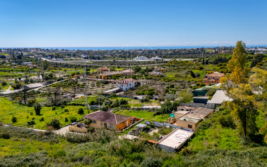 Fantastic Plot for Sale in Puerto del Almendro, Benahavis with sea views