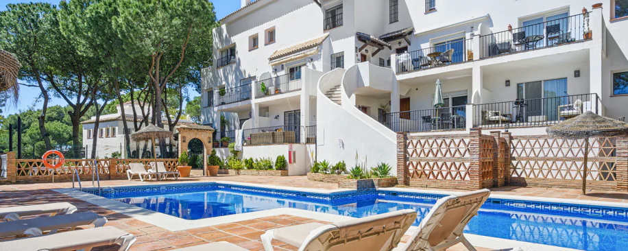Spacious four-bedroom, duplex penthouse in the Los Pinos de Aloha complex, Nueva Andalucía, Marbella