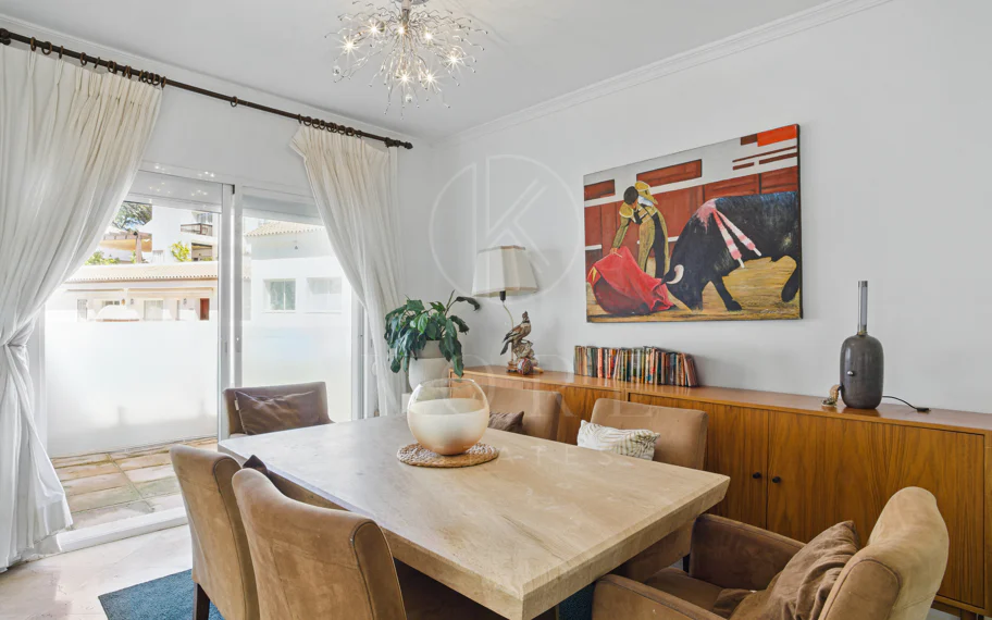 Spacious four-bedroom, duplex penthouse in the Los Pinos de Aloha complex, Nueva Andalucía, Marbella