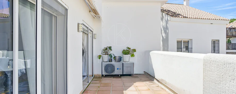 Spacious four-bedroom, duplex penthouse in the Los Pinos de Aloha complex, Nueva Andalucía, Marbella