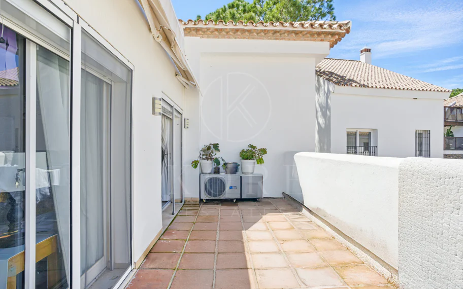 Spacious four-bedroom, duplex penthouse in the Los Pinos de Aloha complex, Nueva Andalucía, Marbella