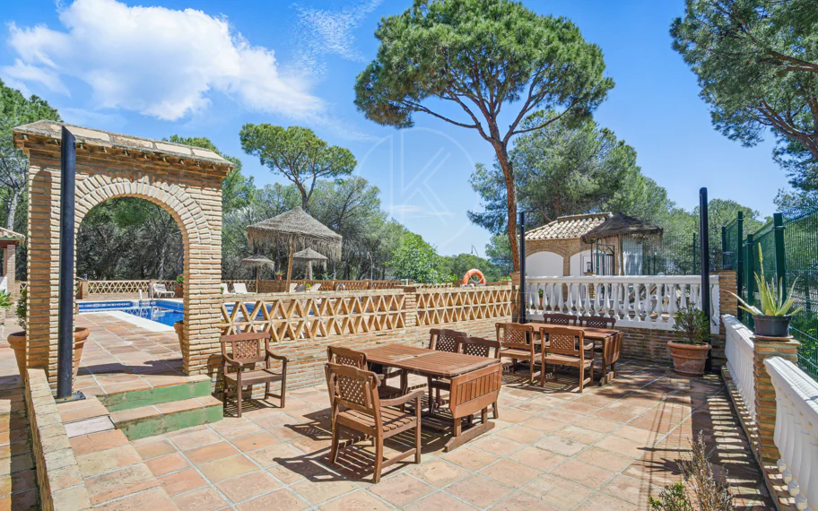Spacious four-bedroom, duplex penthouse in the Los Pinos de Aloha complex, Nueva Andalucía, Marbella