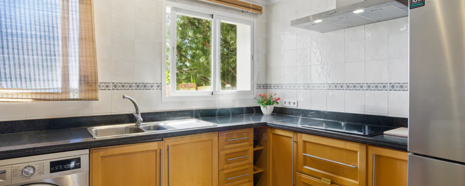 Spacious four-bedroom, duplex penthouse in the Los Pinos de Aloha complex, Nueva Andalucía, Marbella