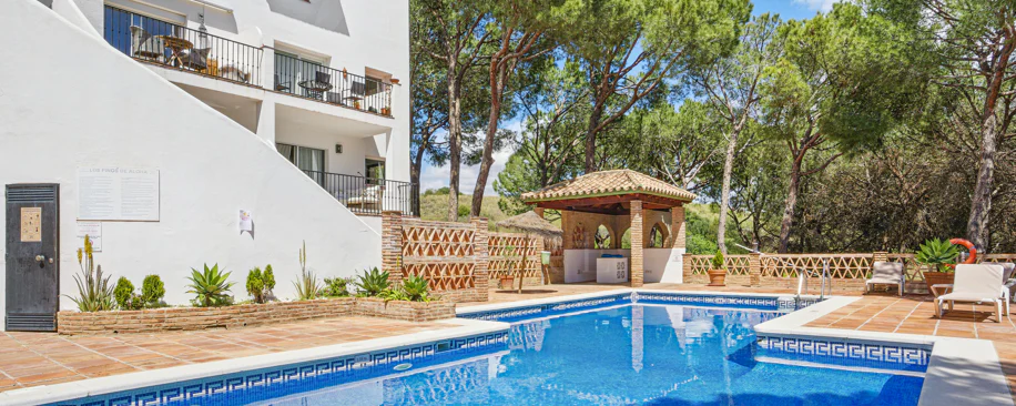 Spacious four-bedroom, duplex penthouse in the Los Pinos de Aloha complex, Nueva Andalucía, Marbella
